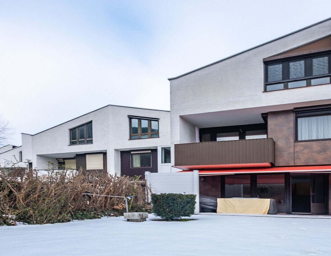 LINZ URFAHR. CHARAKTERSTÄRKE AUF MEHREREN EBENEN MIT GARTEN.