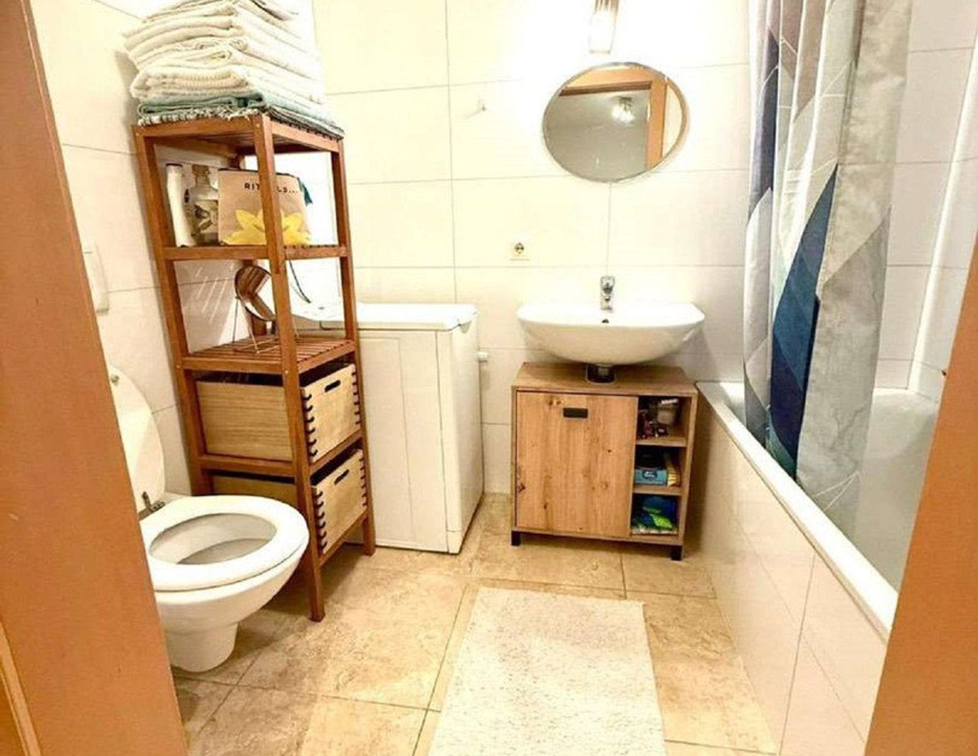 Diese charmante und besonders helle 2-Zimmer-Wohnung überzeugt durch eine durchdachte Raumaufteilung