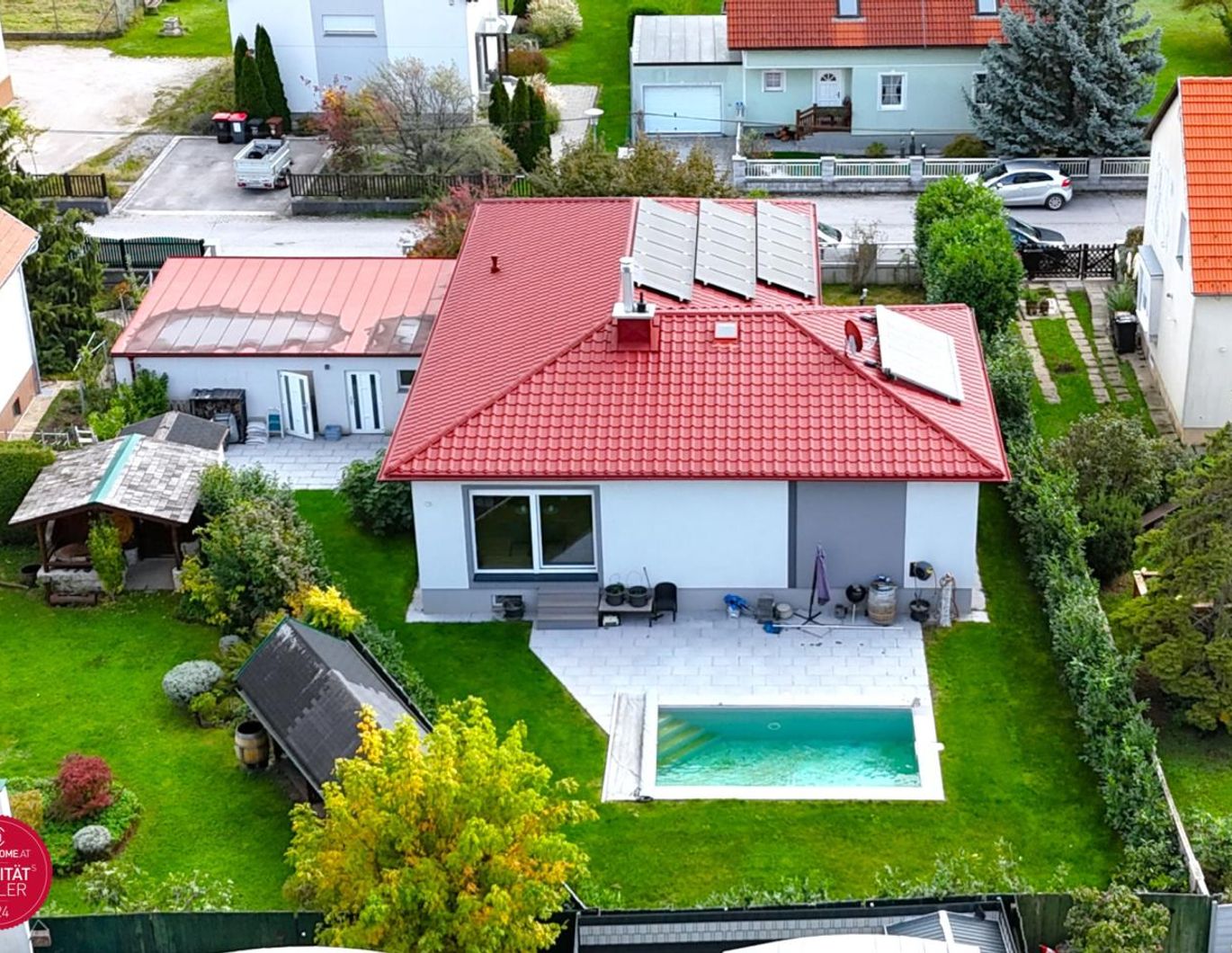 RESERVIERT!    Bei Leobersdorf - Hochwertig saniert, liebevoll modernisiert - ein Haus mit Niveau