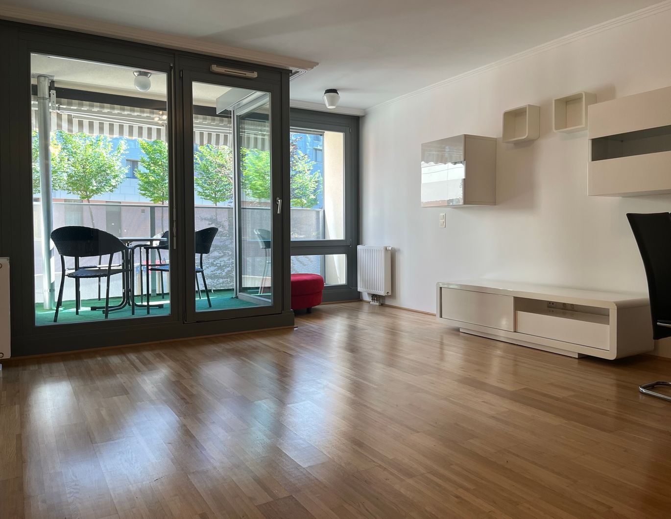 2 ZIMMER WOHNUNG MIT LOGGIA - NEUBAU - GARAGE - PROVISIONSFREI AB 12/2025