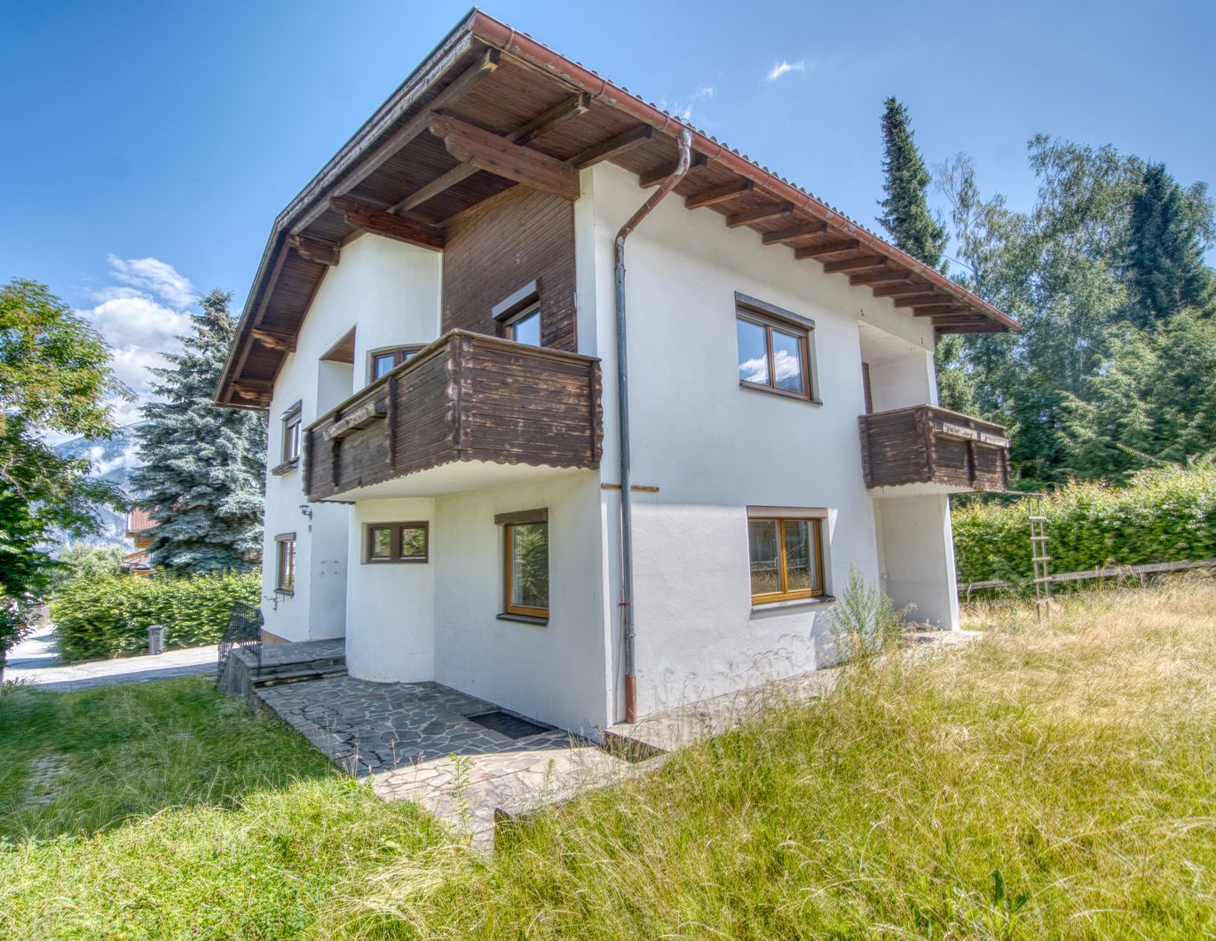 Neuer Preis - Ruhig gelegenes Haus mit zwei separaten Wohnungen