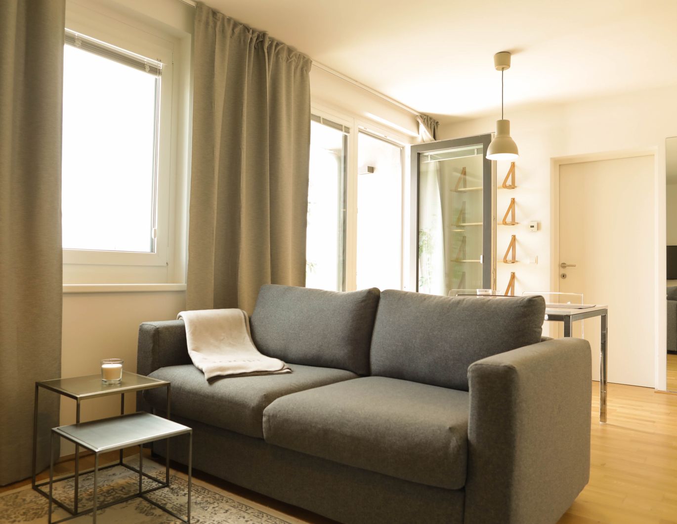 Vollmöblierte 2 Zimmer Wohnung