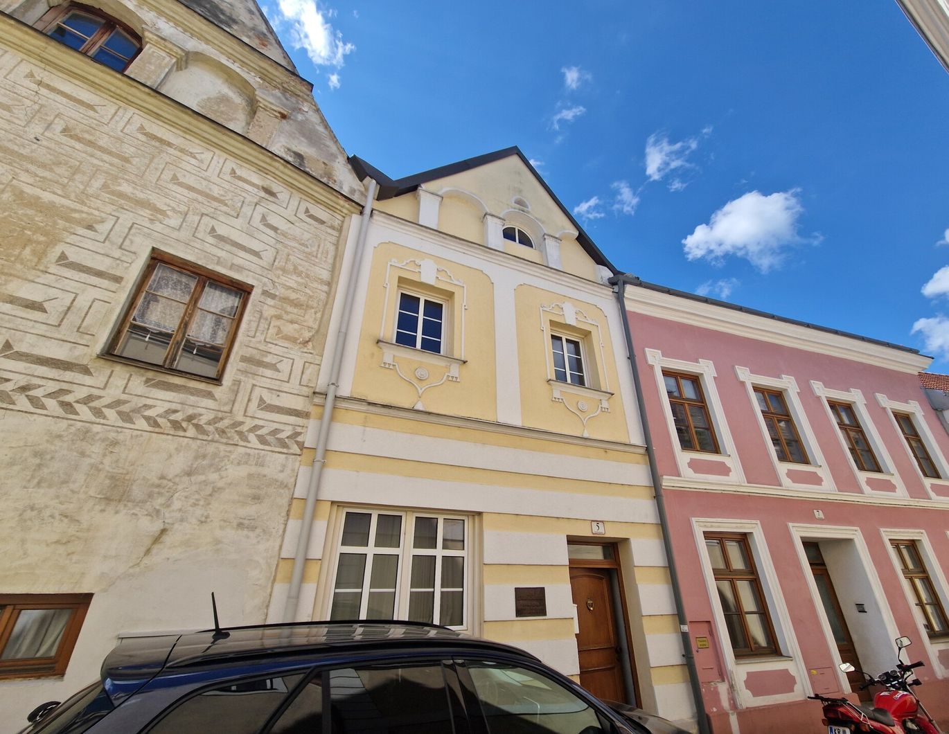 GESCHICHTSTRÄCHTIGES HAUS IN ZENTRUMSLAGE VON MAUTERN AN DER DONAU