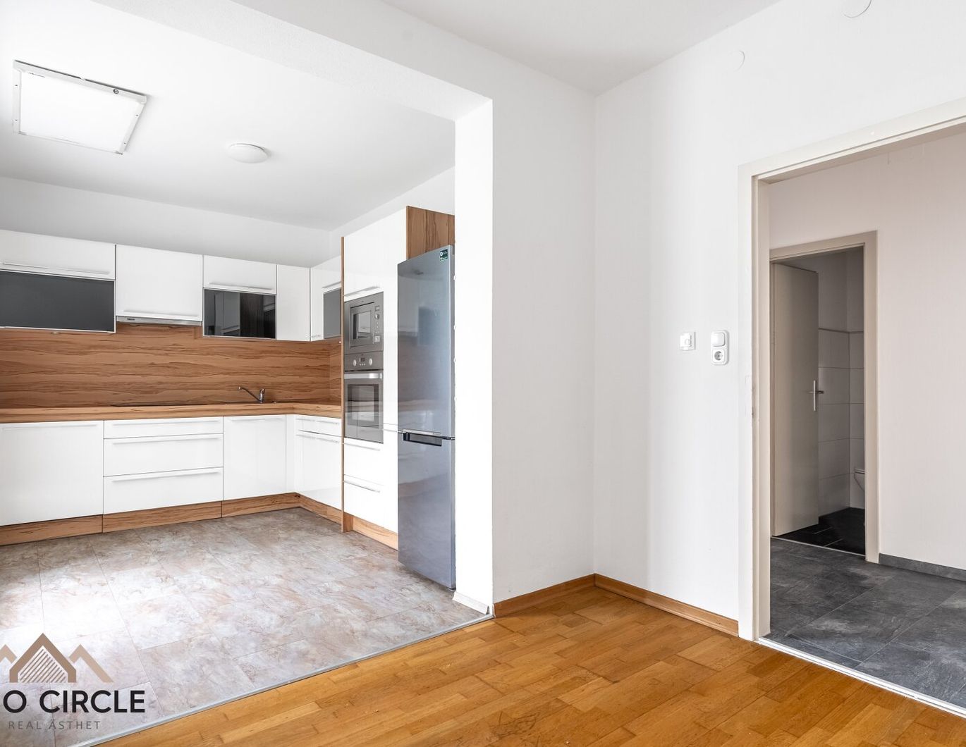 Top Lage nahe LKH! 3,5-Zimmer-Wohnung mit Loggia - Renovierungsobjekt mit vielen Möglichkeiten