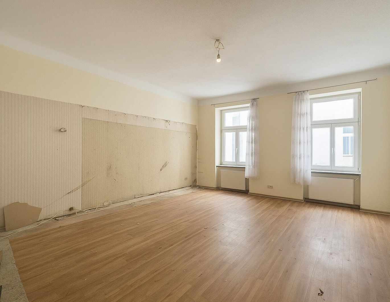 ++NEU++ sanierungsbedürftige 2-Zimmer Wohnung nähe Augarten - viel Potenzial