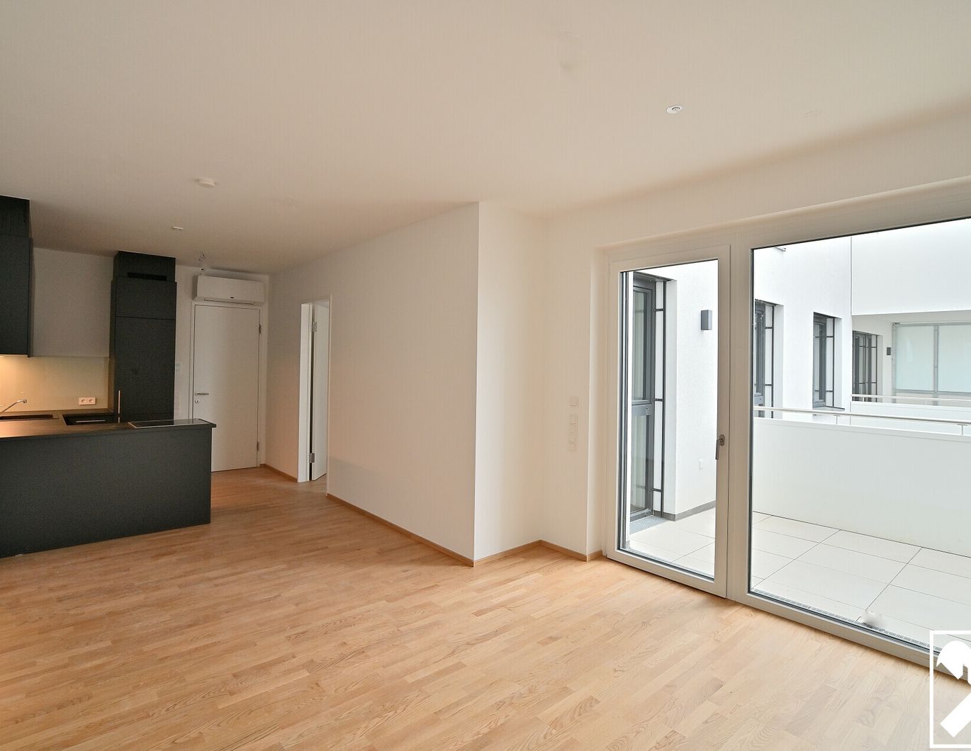 VIO PLAZA Living TOP 137 E09