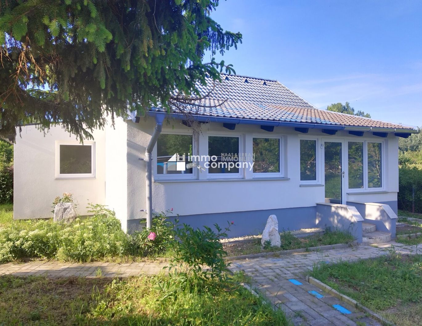 Entzückendes komplett saniertes Kleingartenhaus auf Eigengrund mit wunderbarem Garten in Ruhelage