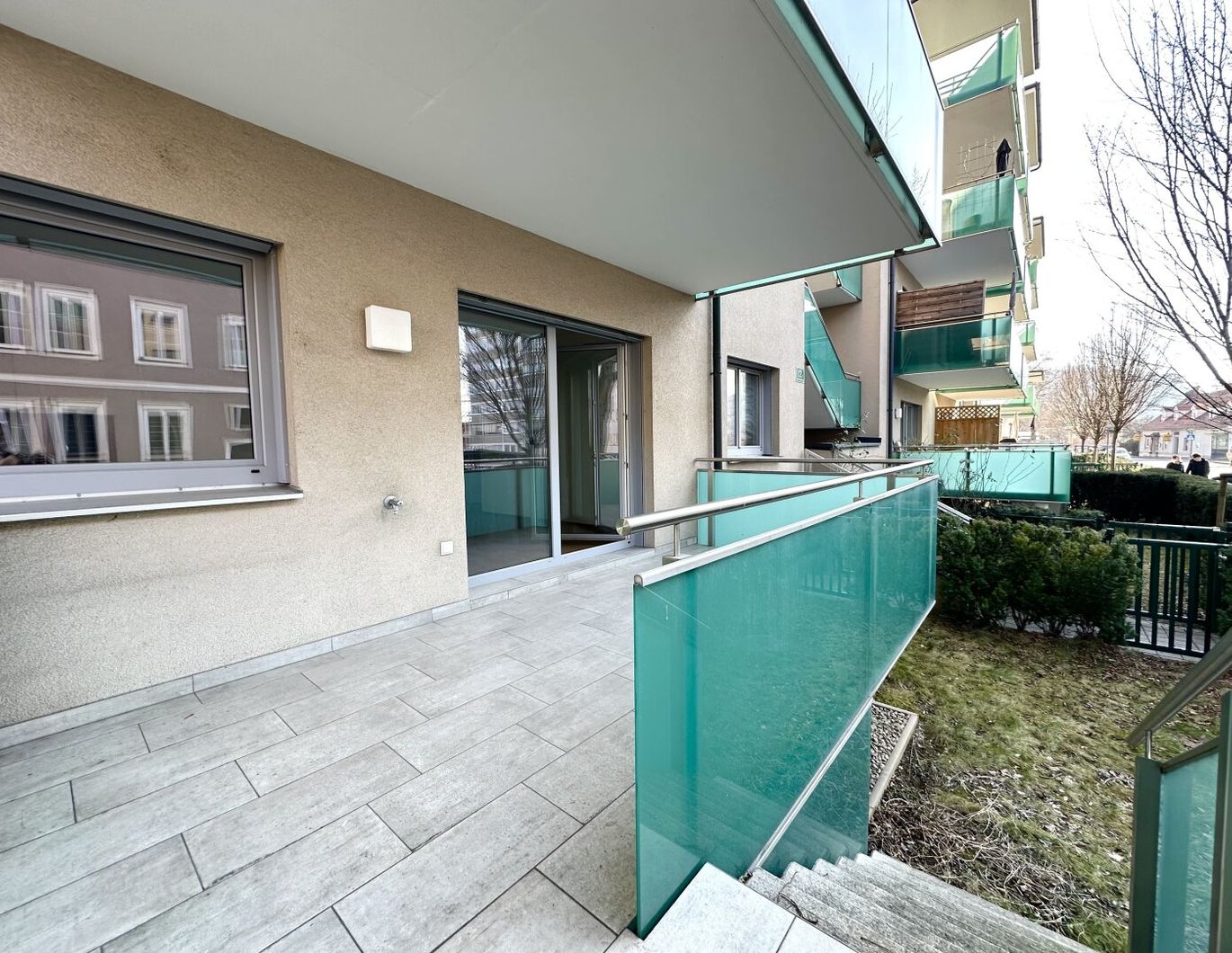 Moderne, zentral gelegene 3-Zi.-Wohnung inkl. Terrasse und Garten - Geidorf