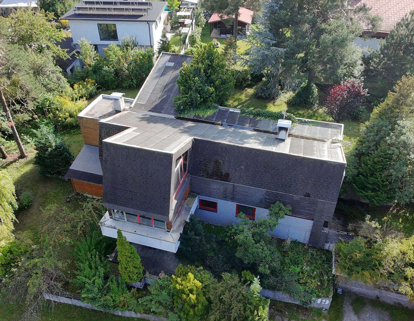 Sautens: Charmante Villa mit großem Potenzial - sanierungsbedürftig, aber ideal für Ihre individuellen Wohnideen