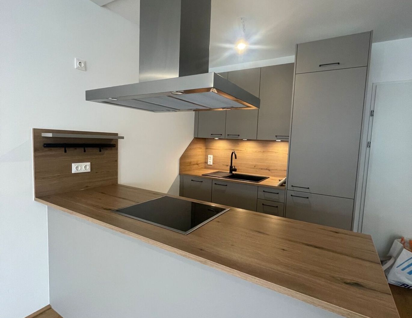 PROVISIONSFREIE 2 Zimmer Wohnung mit Balkon und KÜCHE__T22
