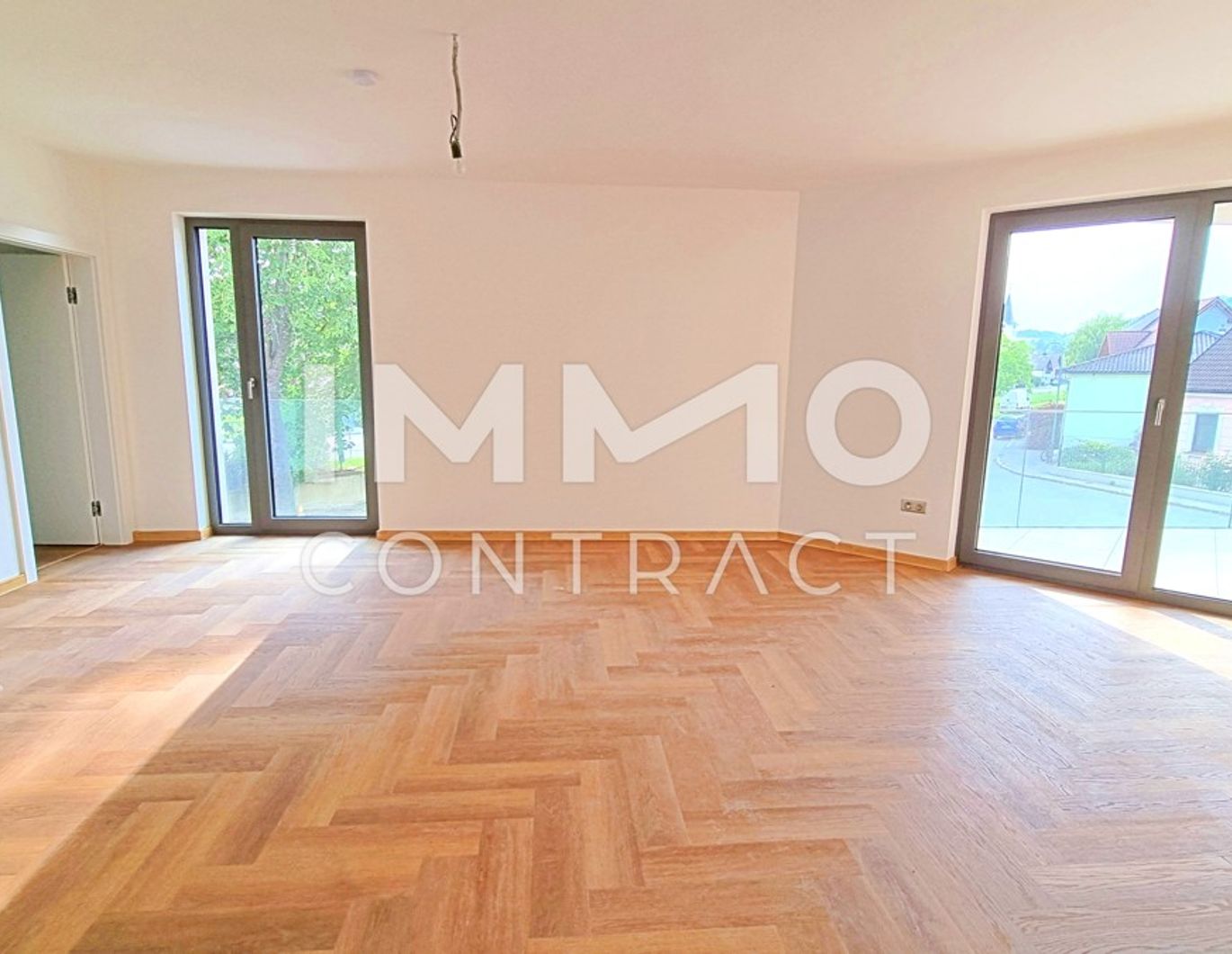Erstbezug: Helle 2-Zimmer Wohnung mit großzügiger Loggia in Münichsthal