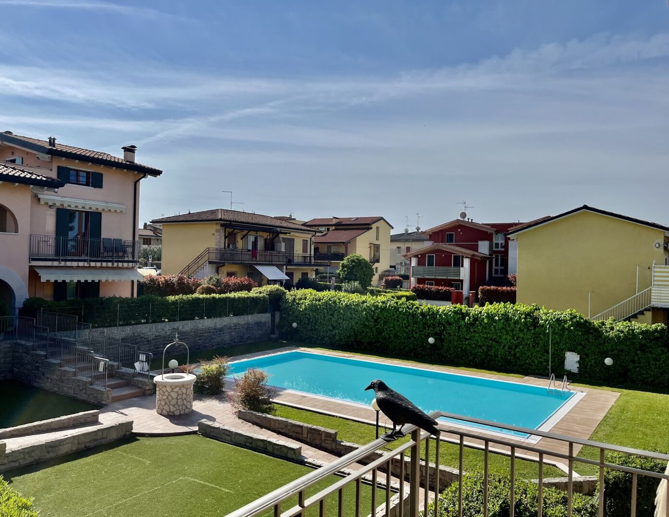 Helle 3-Zimmerwohnung mit Seeblick in Residenz mit großem Pool, Nähe Altstadt Lazise und See