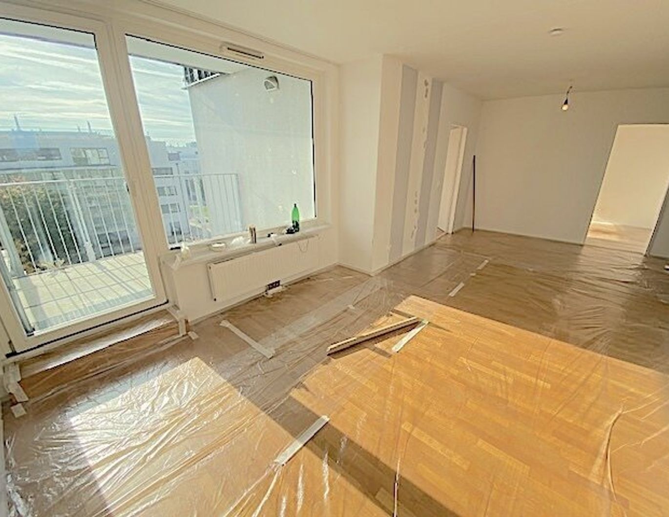 PROVISIONSFREI VOM EIGENTÜMER! 4-ZIMMER FAMILIENWOHNUNG MIT LOGGIA NAHE HIRSCHSTETTEN!