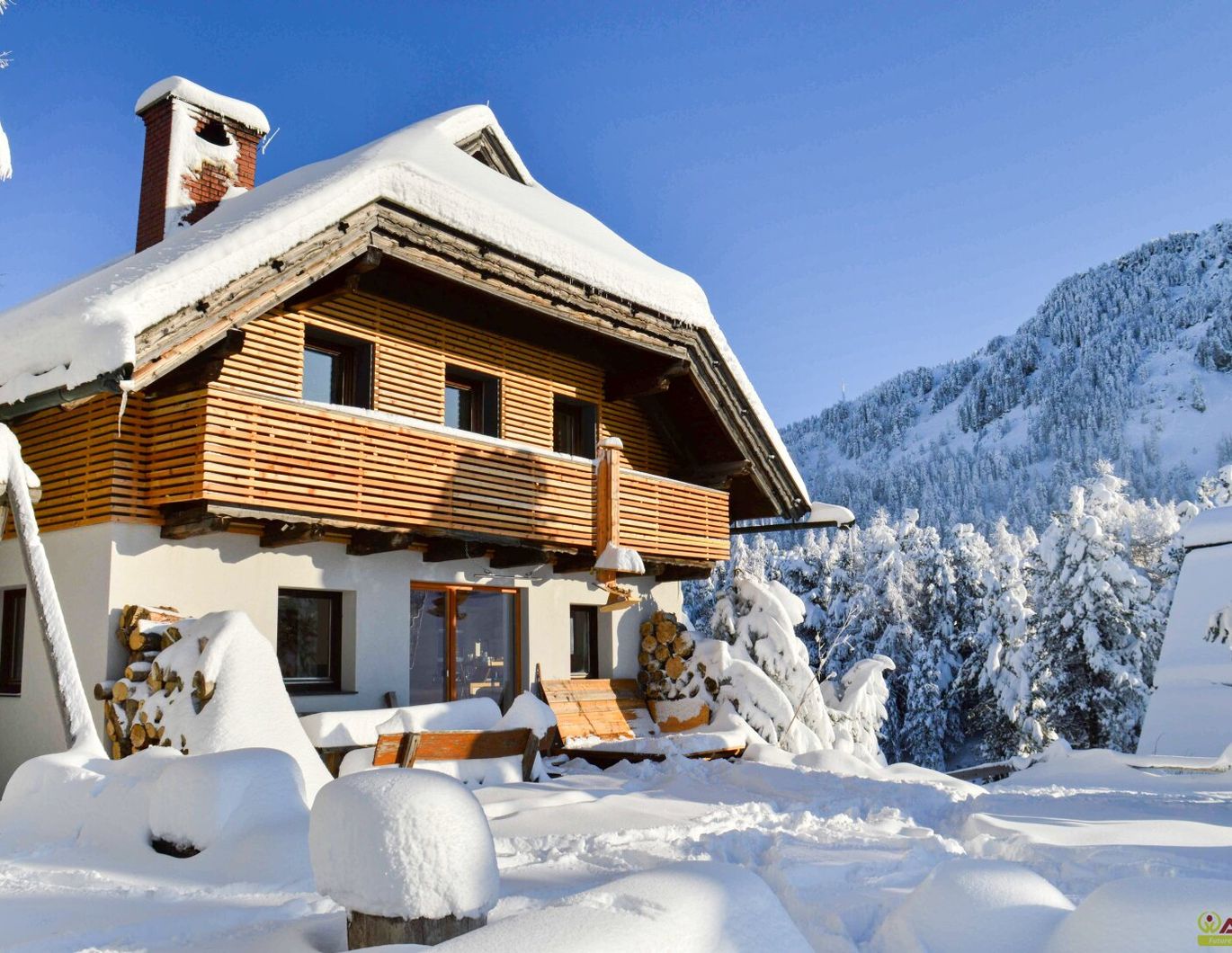 Turracherhöhe: Außergewöhnliches Highlight mit atemberaubendem Fernblick. - Potential für weiteren Zubau.
