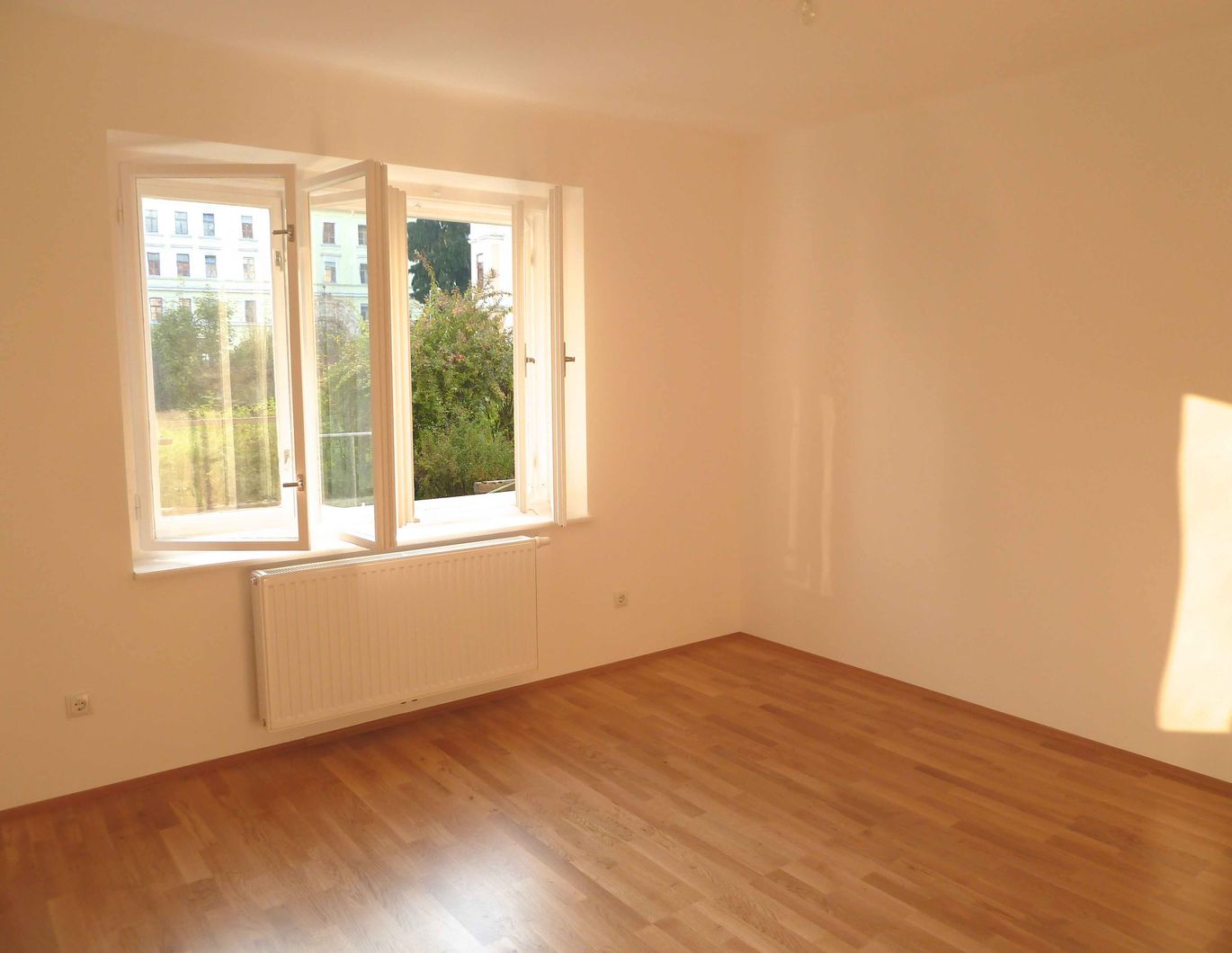 PRIVAT: Single- oder Pärchenwohnung in ruhiger Grünlage in St. Leonhard, Uni-Nähe