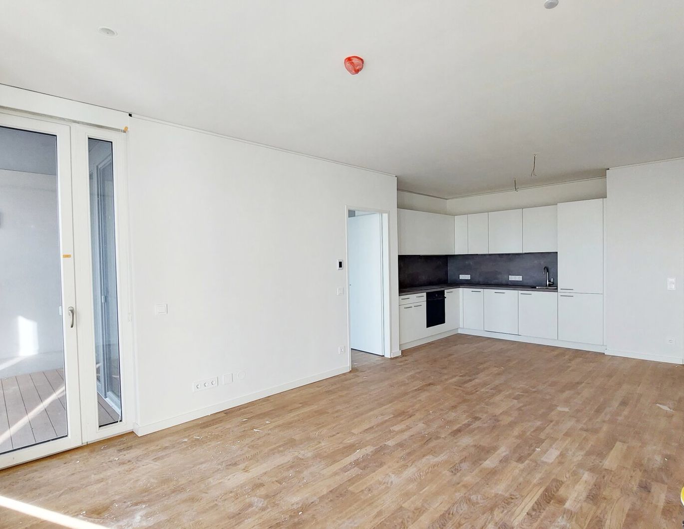 2-Zi.-Erstbezug mit Loggia & Rooftop Pool | TOWER HOMES