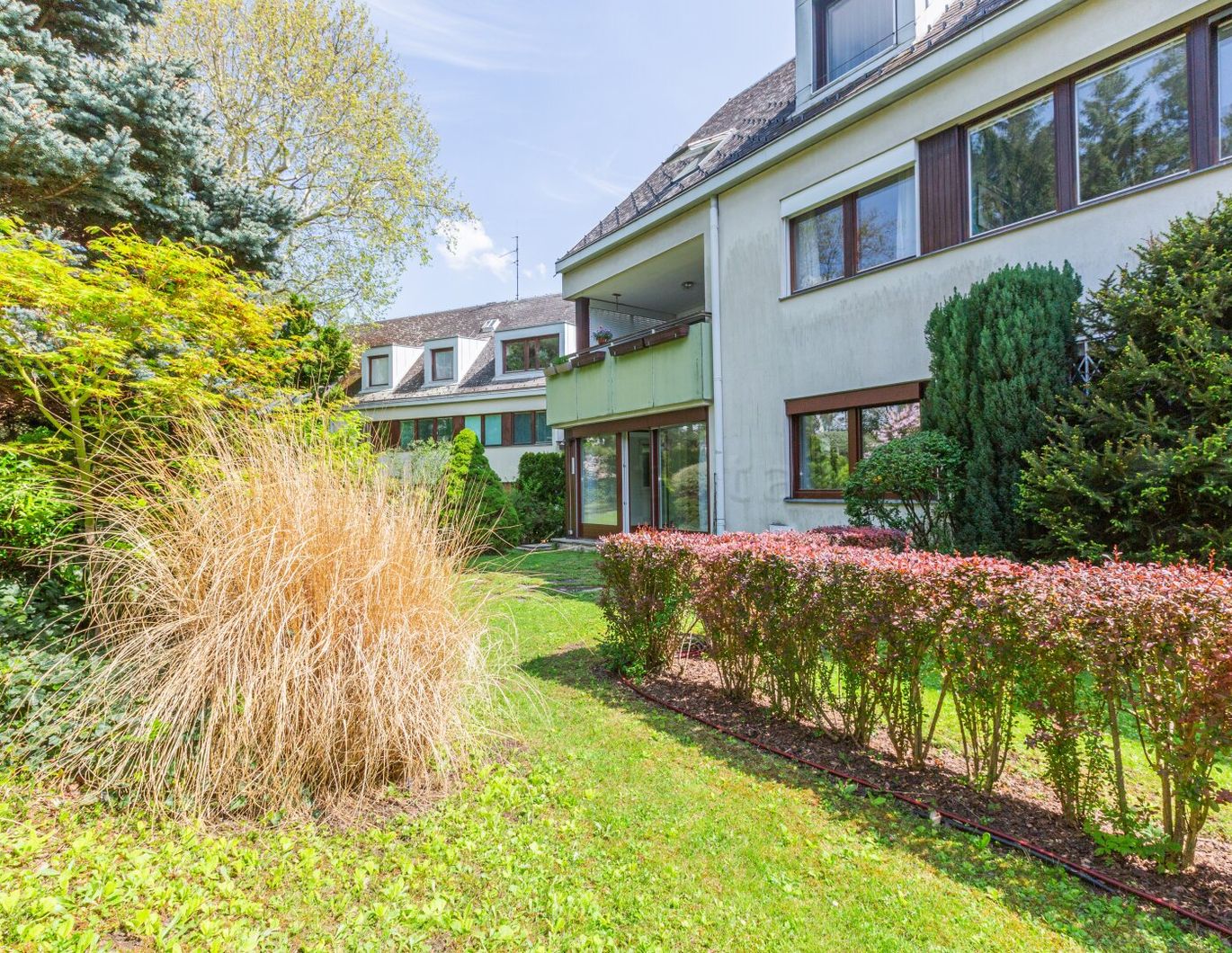 Himmelhof: Splitlevel-Gartenwohnung in traumhafter Grünruhelage von Ober St.-Veit