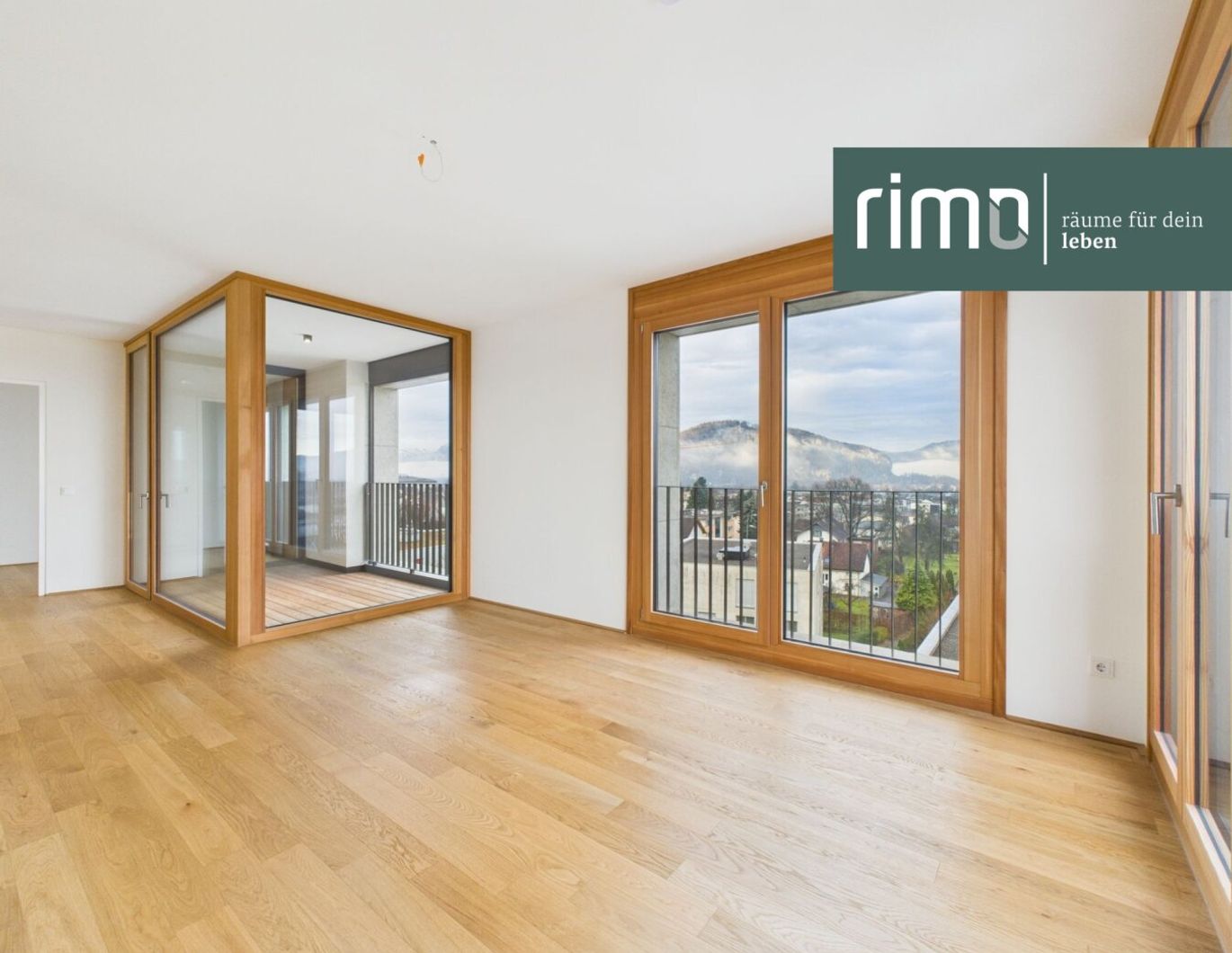 Helle, großzügige 2-Zimmer-Wohnung mit einmaligem Blick übers Rheintal