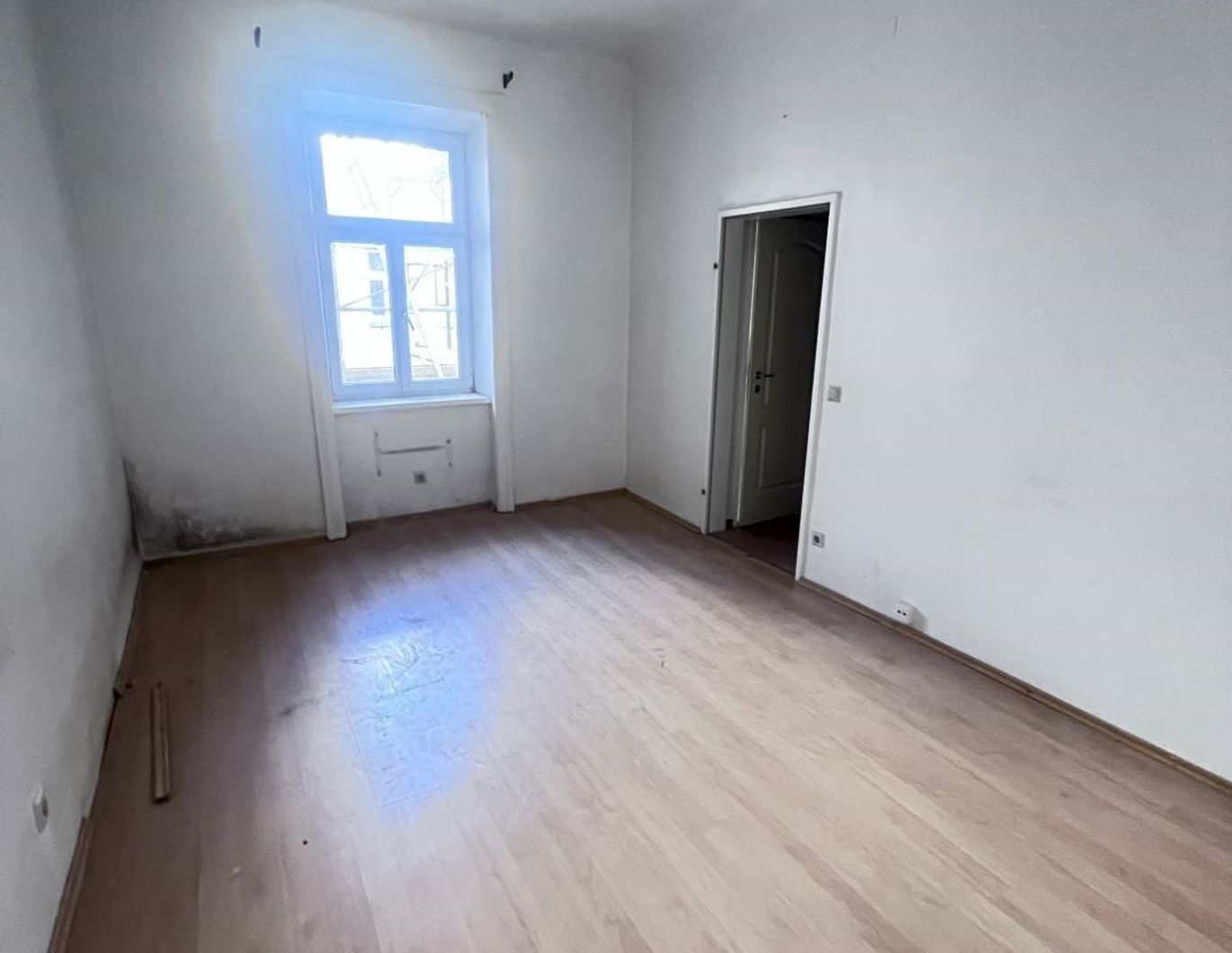 Ruhige 1-Zimmerwohnung mit Innenhofausrichtung an der U3