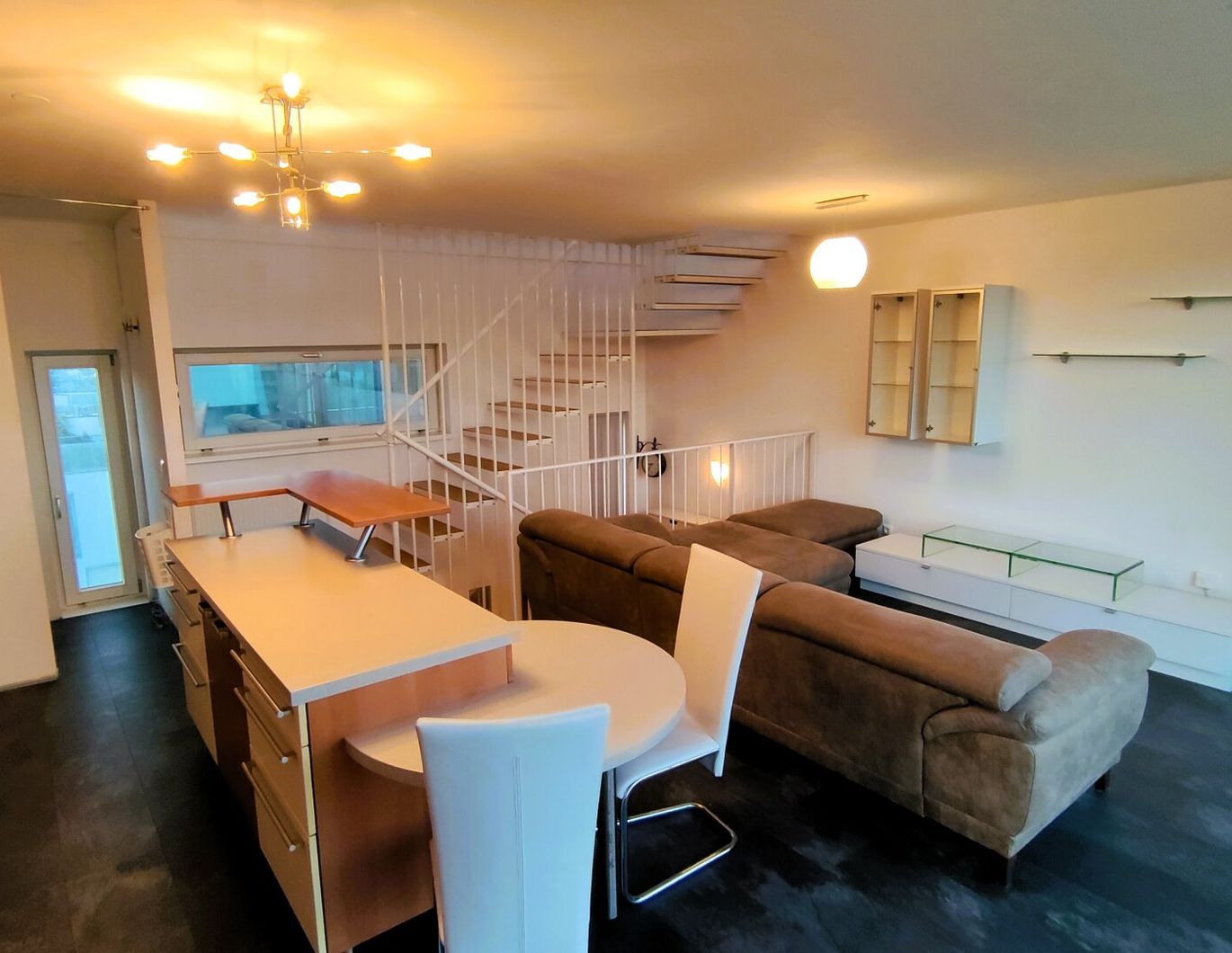 Moderne Maisonette + Dachgarten + Garage + Möbliert = Provisionsfrei !