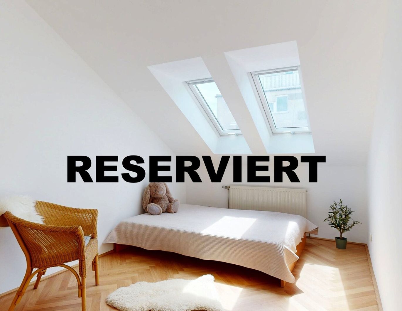 Helle 4-Zi-Wohnung für sportliche im Dachgeschoss - WG-geeignet - auch für Musiker