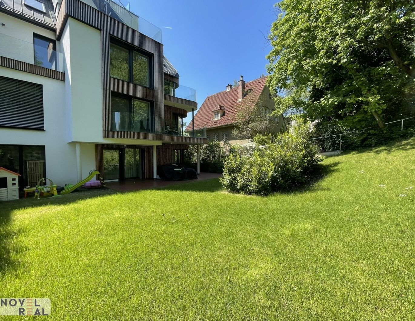 Exklusives Wohnen in grüner Oase - Luxuriöse Gartenwohnung in Neustift!