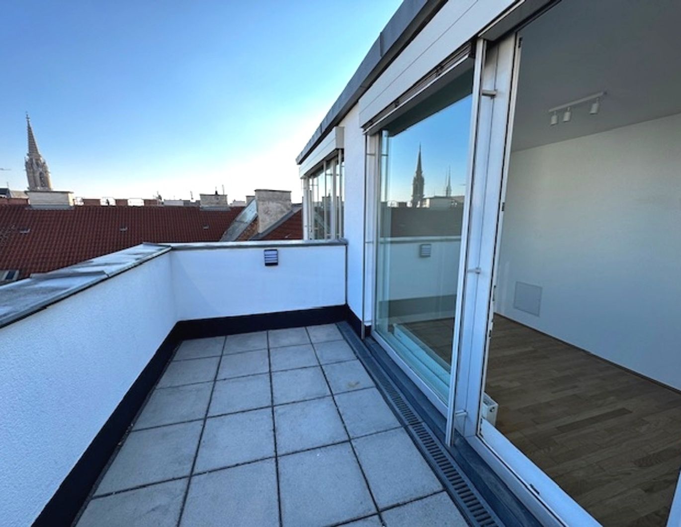 Urbanes Wohnen mit Weitblick - DG-Maisonette mit Terrasse im 3. Bezirk
