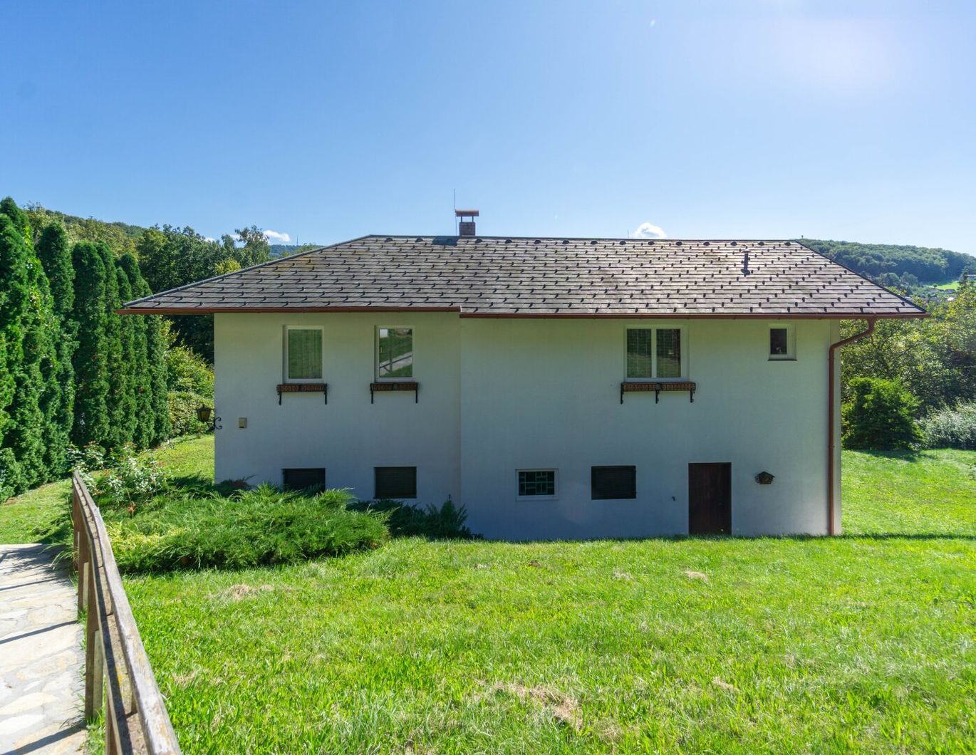 Einfamilienhaus auf sonnigem Doppelgrundstück in fabelhafter Aussichtslage