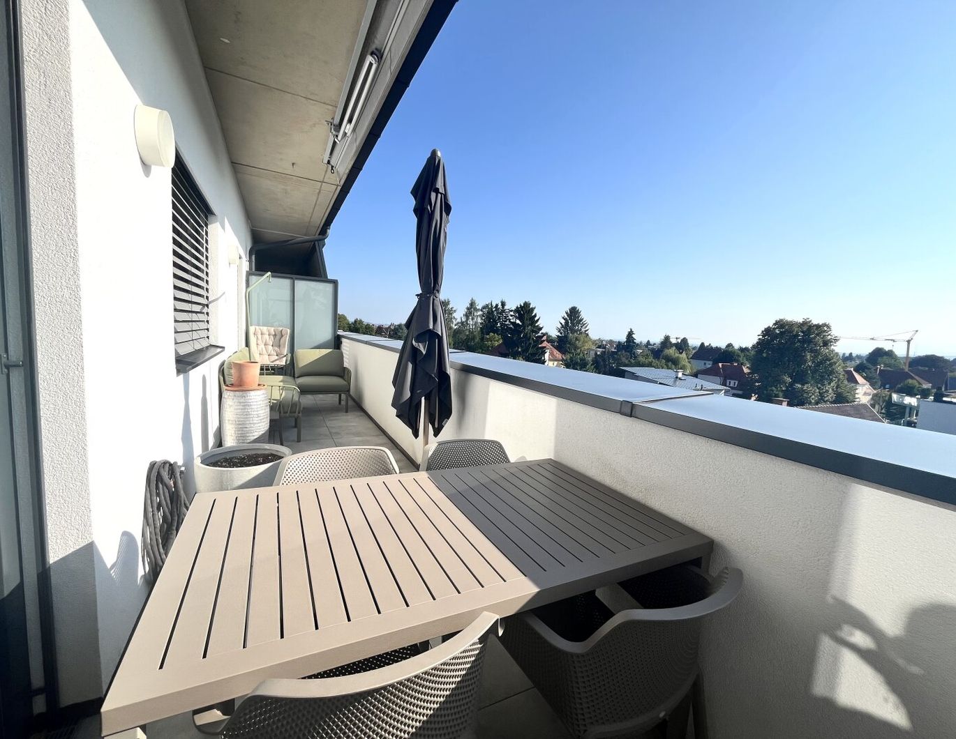Terrassenwohnung mit außergewöhnlicher Raumhöhe: Stilvoll und modern wohnen in Graz-St.Peter!