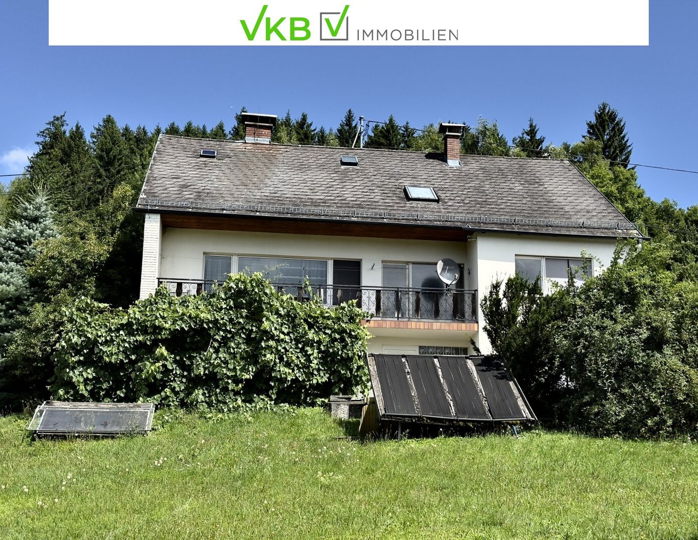 SCHLÜßLBERG | STRAßFELD: Idyllisches Zweifamilienhaus mit großzügigem, sonnigem Garten und beeindruckendem Fernblick!