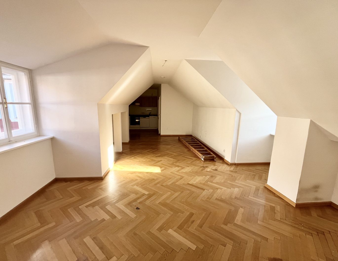 Tolle Dachgeschoßwohnung in der Grazer Innenstadt zu mieten!