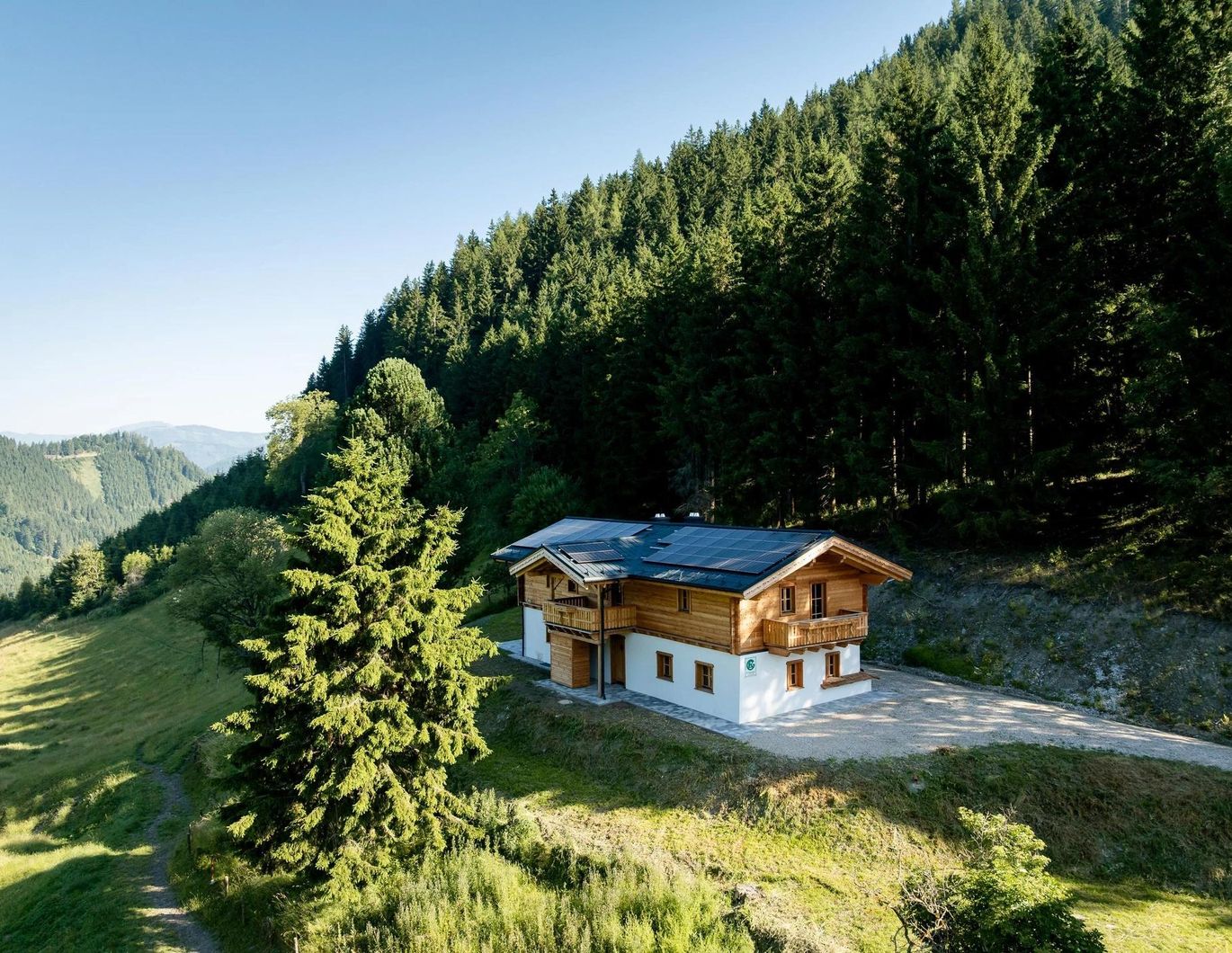 Modernes Walddomizil im Chalet-Style in Alleinlage: WINTERGRABEN (Provisionsfrei)