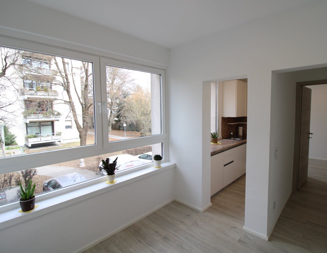 Zentrale Lage, generalsanierte 2,5 Zi-Whg nahe UKH, Uni, Pädak, See