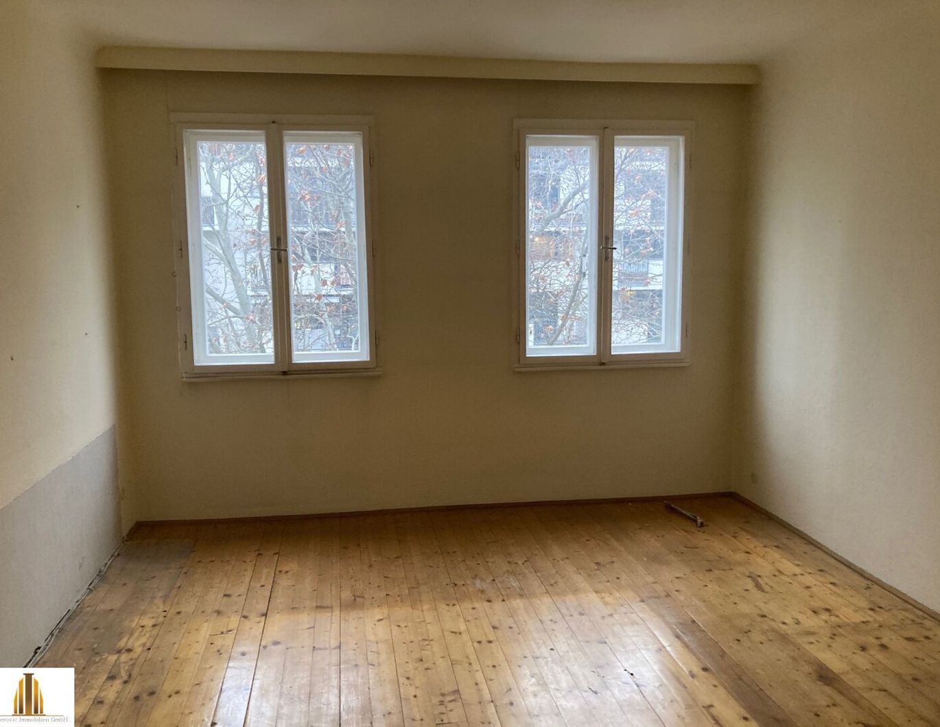 Sanierungsbedürftige 3 Zimmer-Wohnung unweit vom Messezentrum