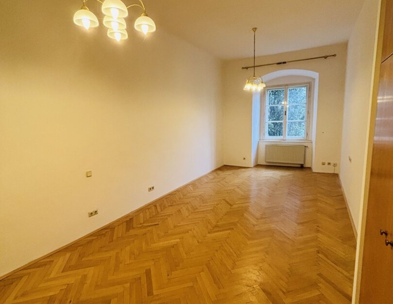Gemütliche 2-Zimmer-Wohnung in Graz: Top gepflegt, zentral und bezugsbereit!