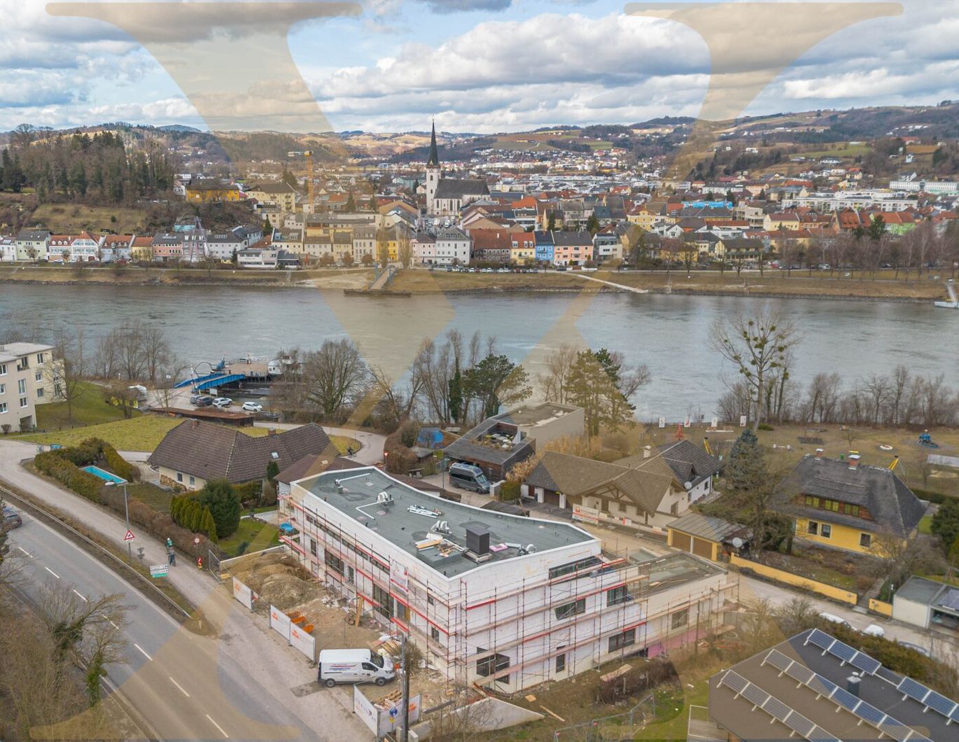 ERSTBEZUG! Traumhafte 4-Zimmer-Wohnung mit herrlichem Donaublick mit Eigengarten & Terrasse zu vermieten!
