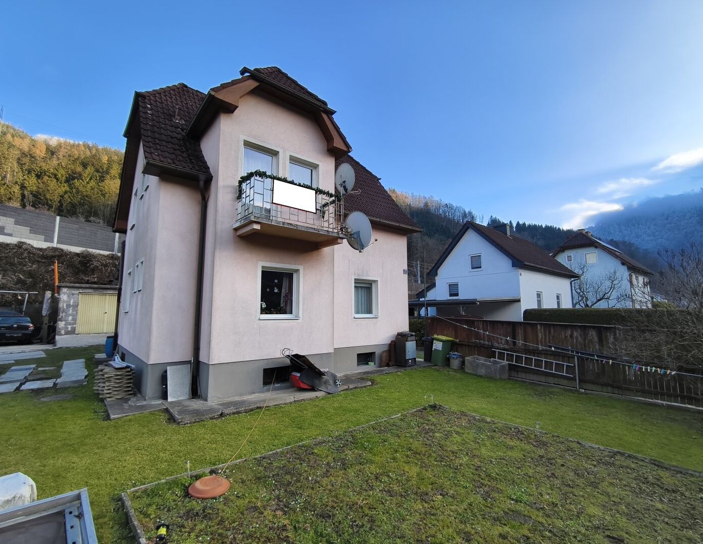 Einfamilienhaus mit großem Grundstück & Nebengebäuden - Garage, Werkstatt, Keller | Bruck/Mur