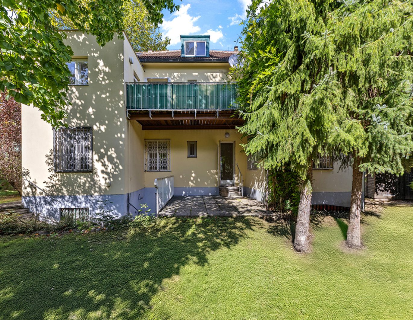 Wiener Charme in Hietzing! Vielseitig nutzbares Wohnhaus