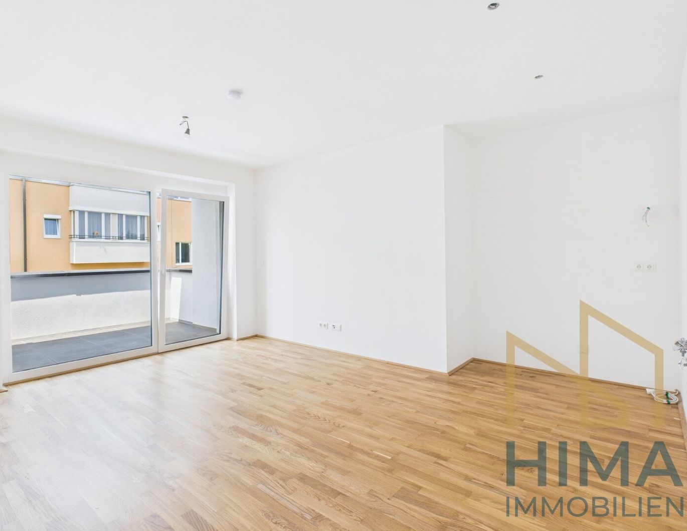 Bäckergasse: Helle Wohnung mit Blick ins Grüne - sofort beziehbar!
