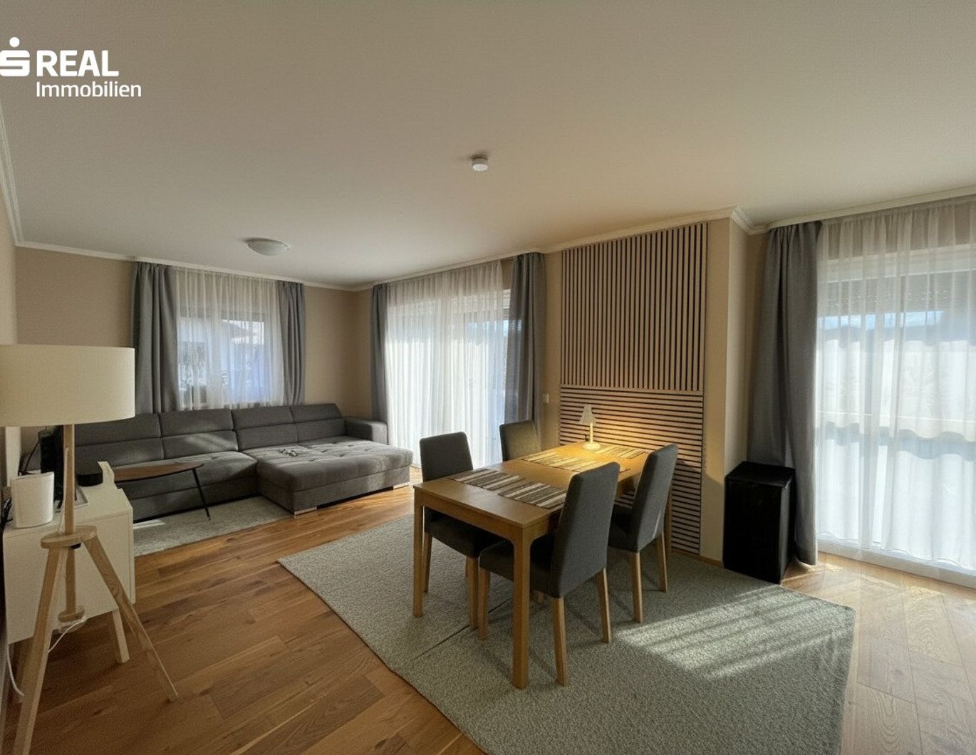 Wohnen großzügig gedacht - 4 Zimmer plus Raum für mehr (insgesamt ca. 177 m²)