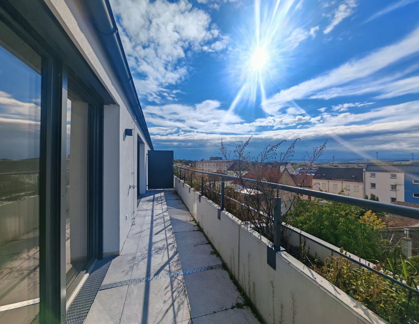 Ruhige, helle Erstbezugswohnung mit Fernblick im Zentrum