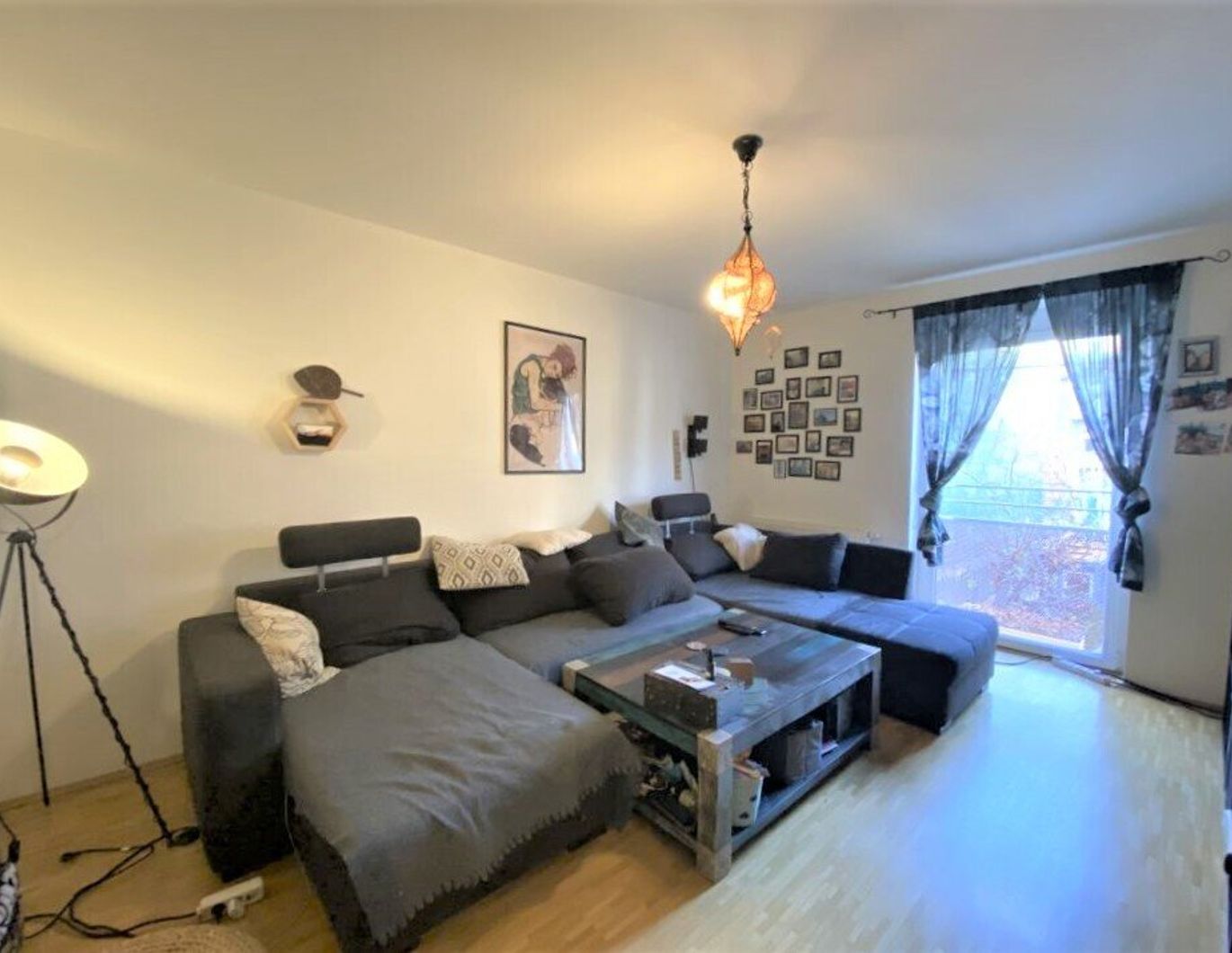 Provisionsfrei - Perfekt aufgeteilte 3-Zimmer-Wohnung mit Balkon und separater Küche in zentraler Stadtlage