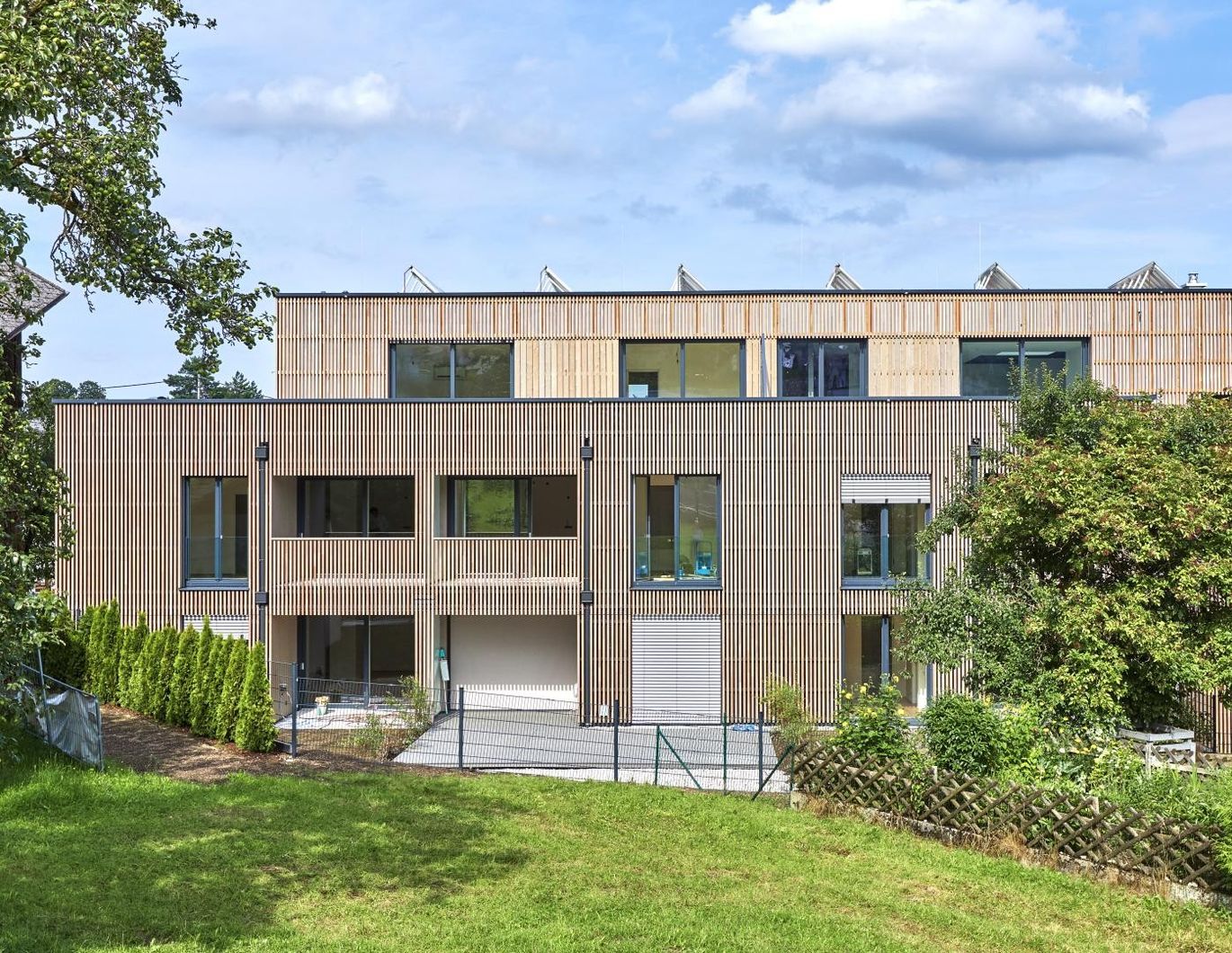 ...2 Zimmerwohnung in TOP LAGE mit süßem Eigengarten...