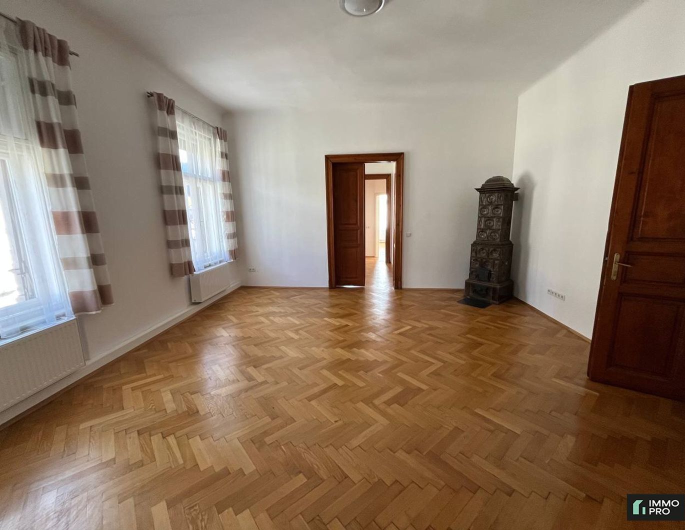 Geräumige 5-Zimmer-Wohnung mit Balkon in Leoben