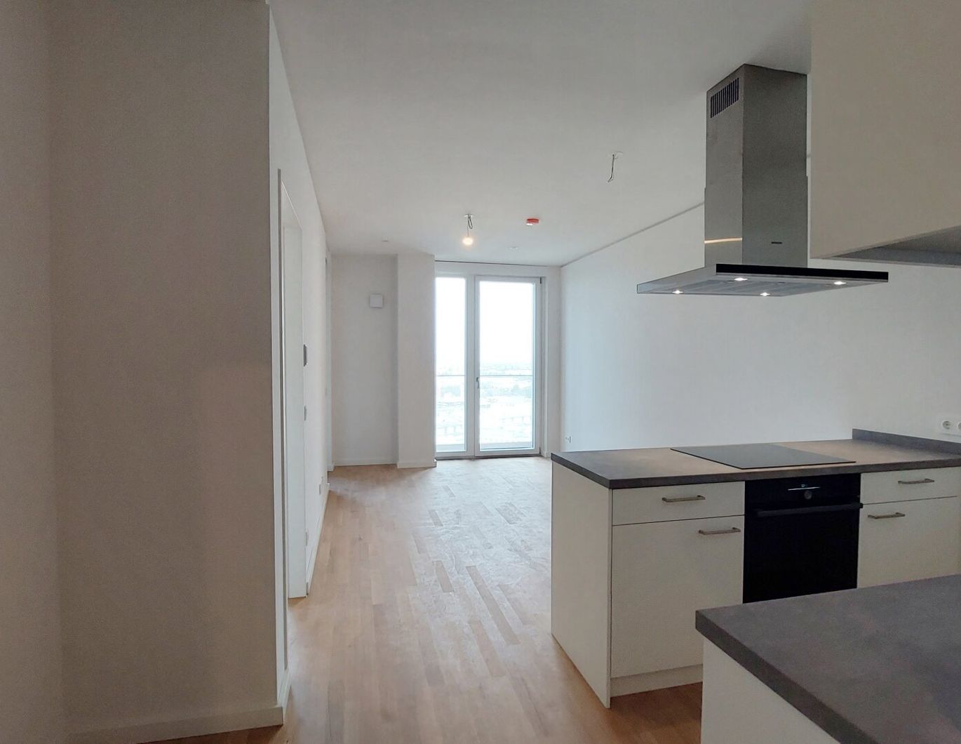 Urbanes Wohnen mit Rooftop Pool, Spa & Skylineblick - TOWER HOMES im V22