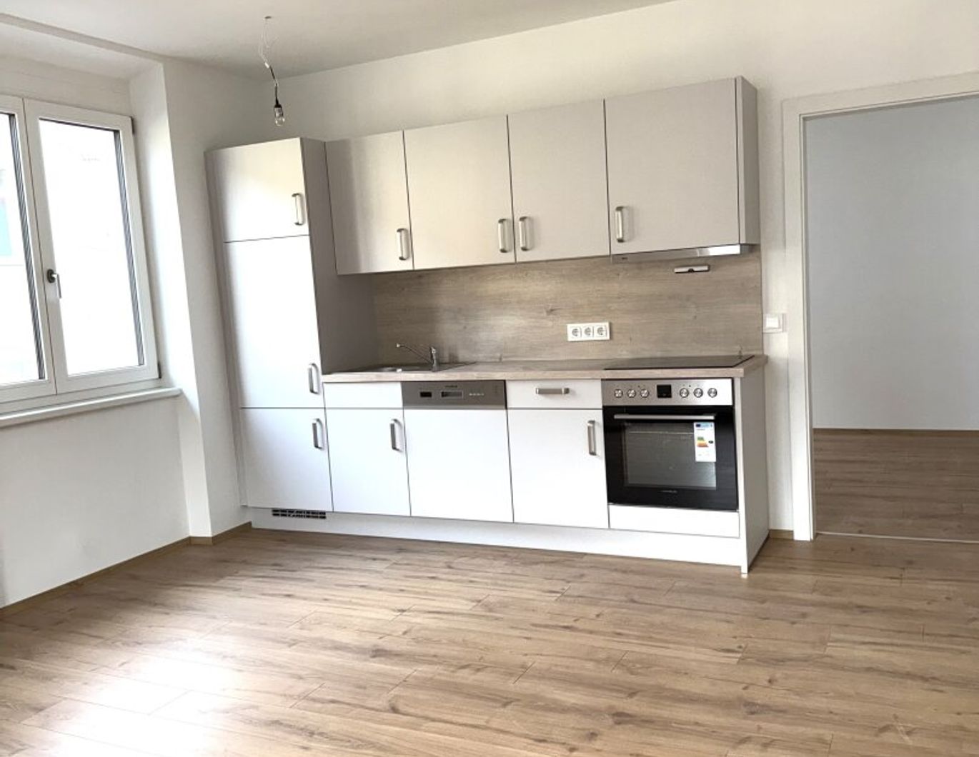 Barrierefrei!!! Erstbezug nach Sanierung! Modernisierte 2-Zimmer-Wohnung in Mürzzuschlag - mit Veranda!