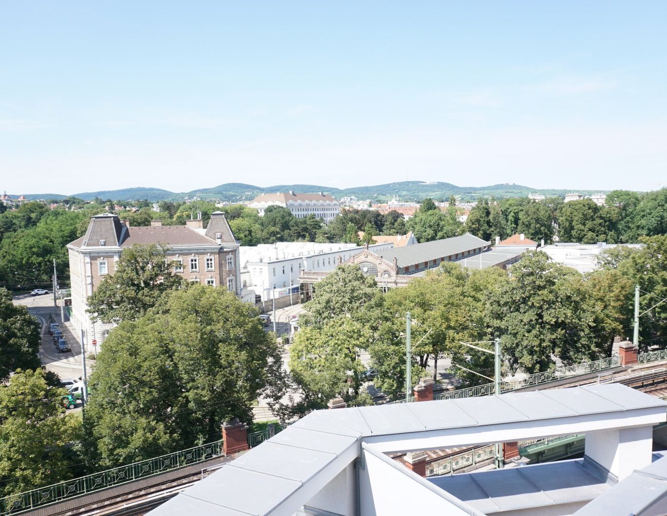 Herbstsonne auf der eigenen Terrasse geniesen - absolute HOFRUHELAGE !