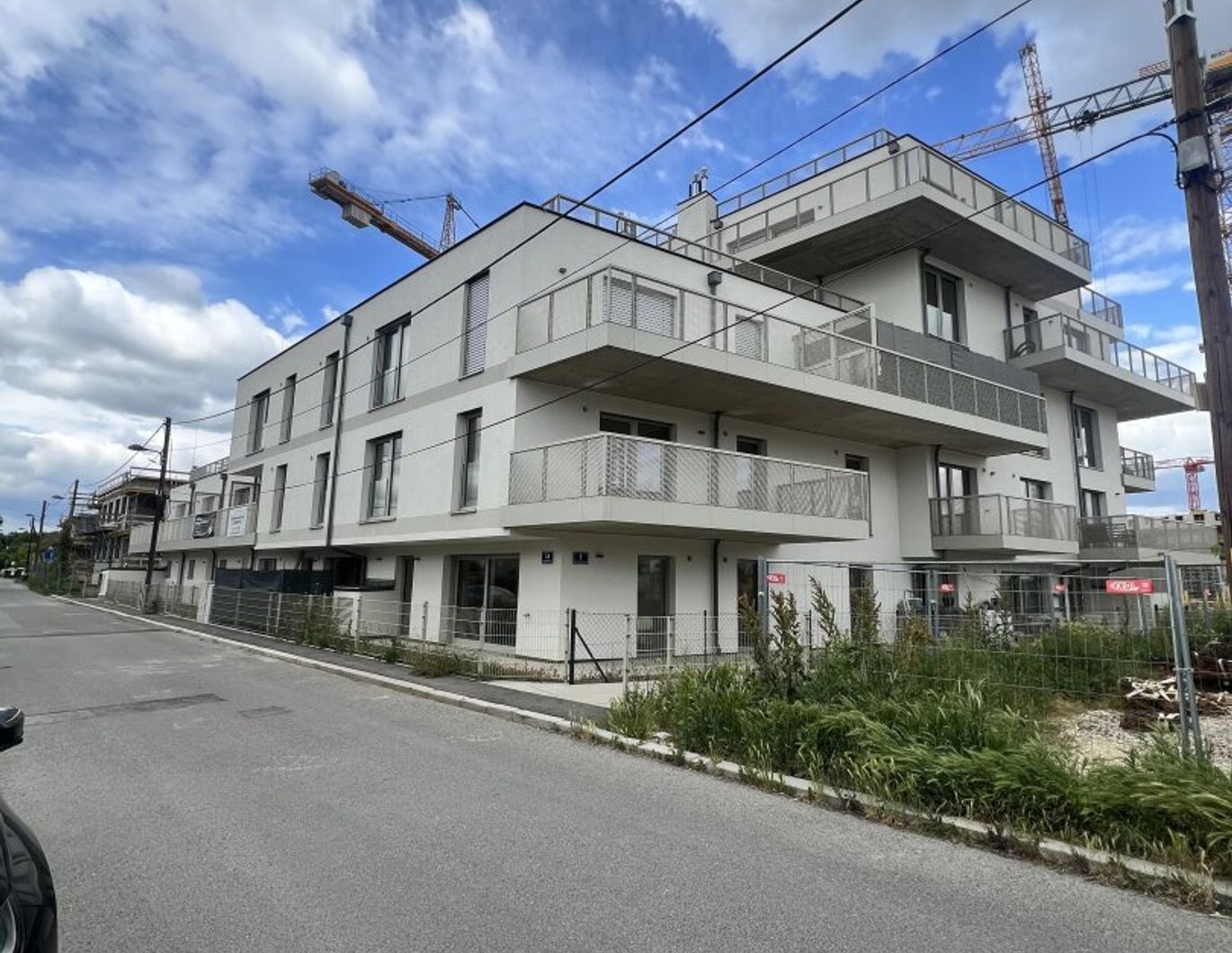 Exklusive 3-Zimmer-Gartenwohnung mit Balkon & Terrasse - Wohnen nahe der Donau