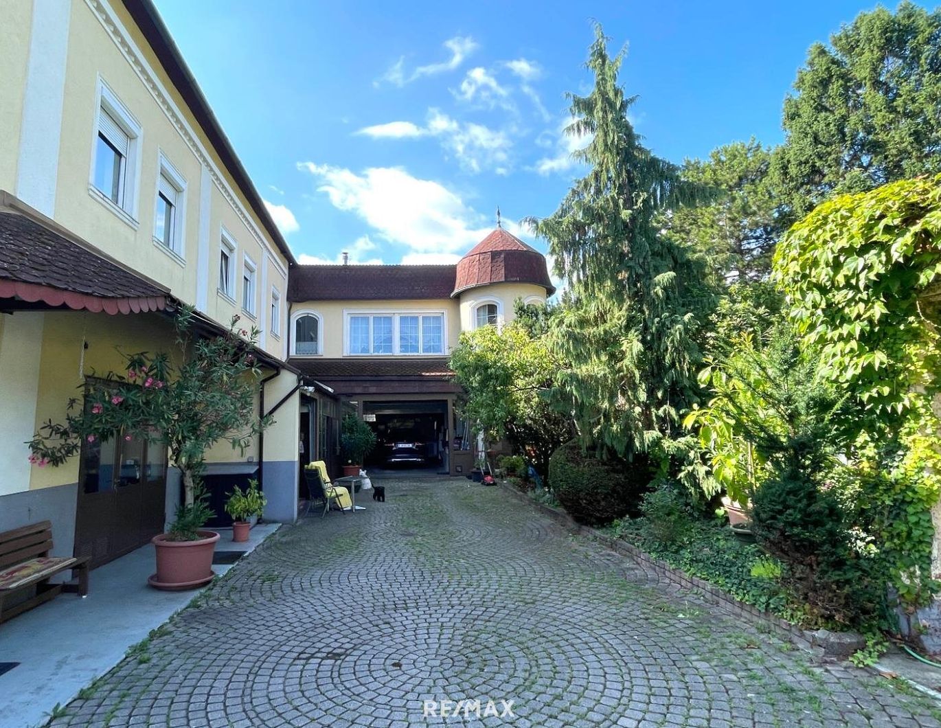 Wohnen und Arbeiten in alter Brauerei Schellenhof - Kombination aus historischem Charme und vielseitiger Nutzung.