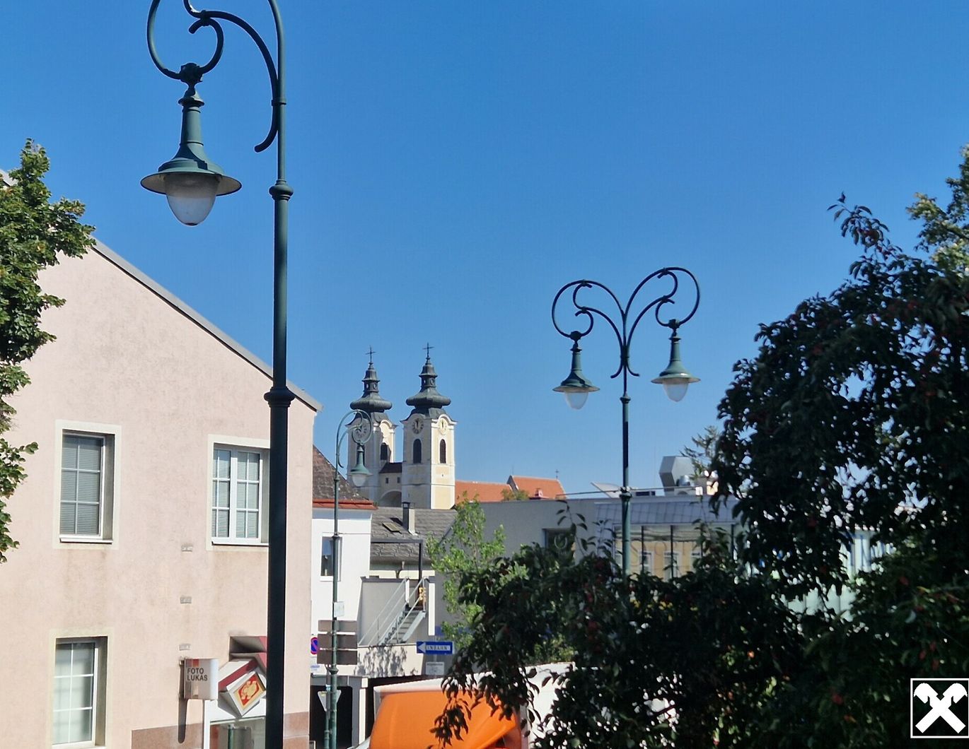 TRAUMHAFTE DACHGESCHOSSWOHNUNG MIT HERRLICHER TERRASSE - ÜBERGABE ERFOLGT BEZIEHBAR UND SCHLÜSSELFERTIG